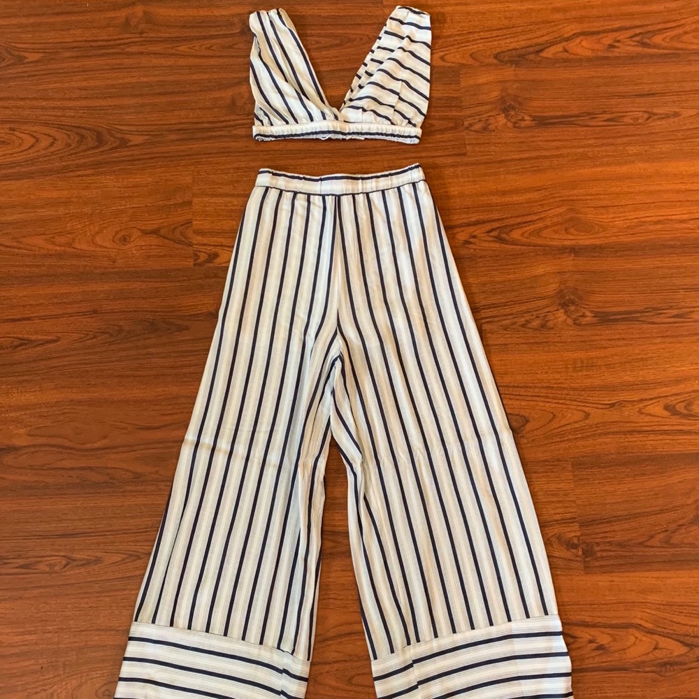 White and Navy Blue Stripe Top and Pant Set Size Large